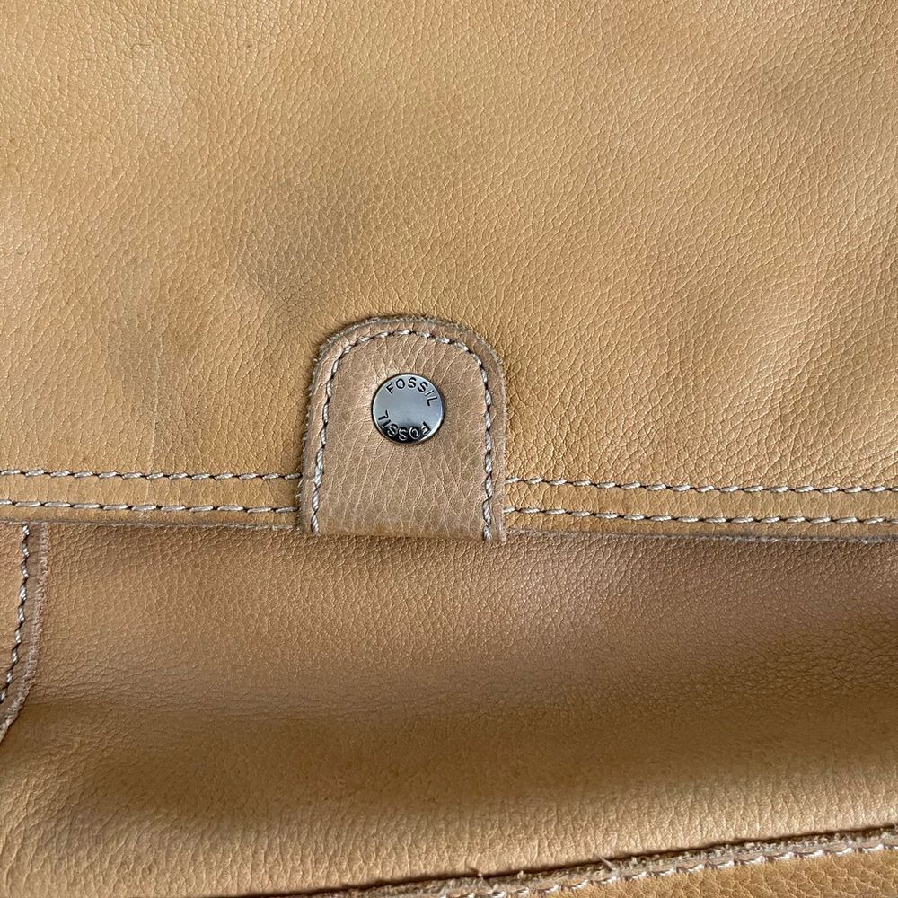 Fossil Pebbled Leather Purse With Built In Wallet - image 5